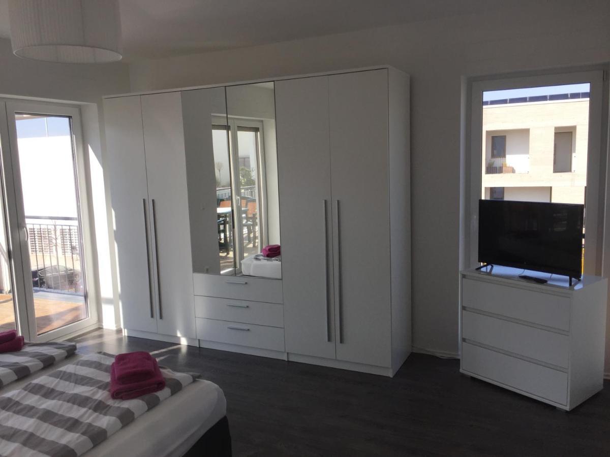 Appartements Am Hafen Zwenkau Bagian luar foto