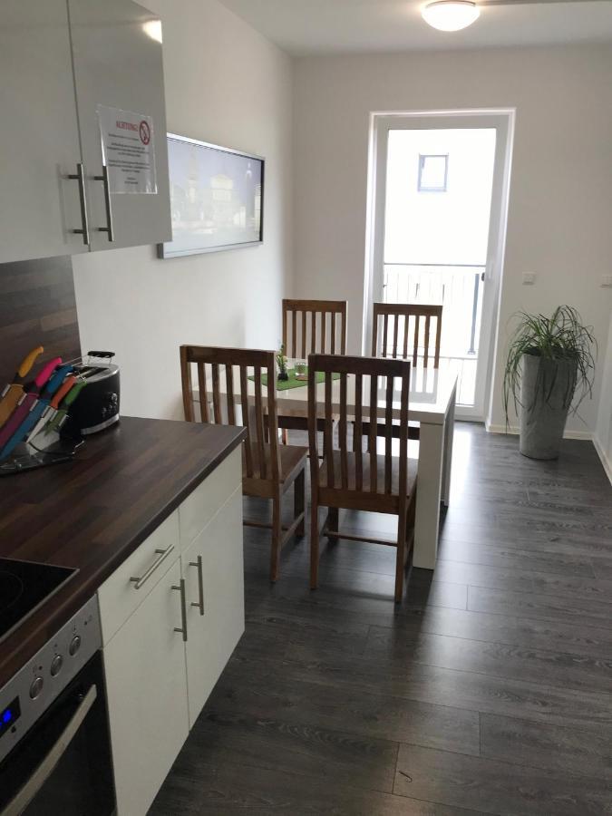Appartements Am Hafen Zwenkau Bagian luar foto