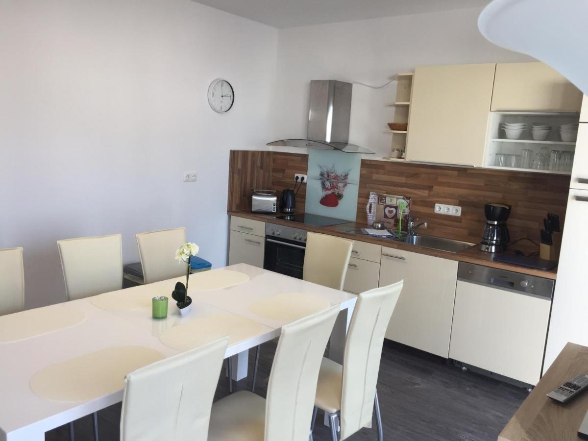 Appartements Am Hafen Zwenkau Bagian luar foto