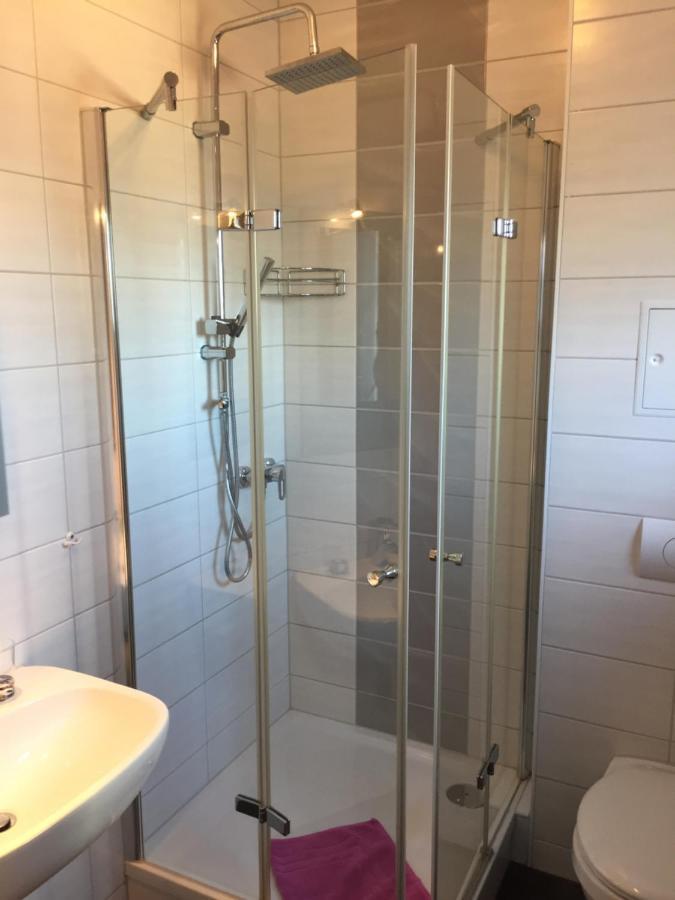 Appartements Am Hafen Zwenkau Bagian luar foto