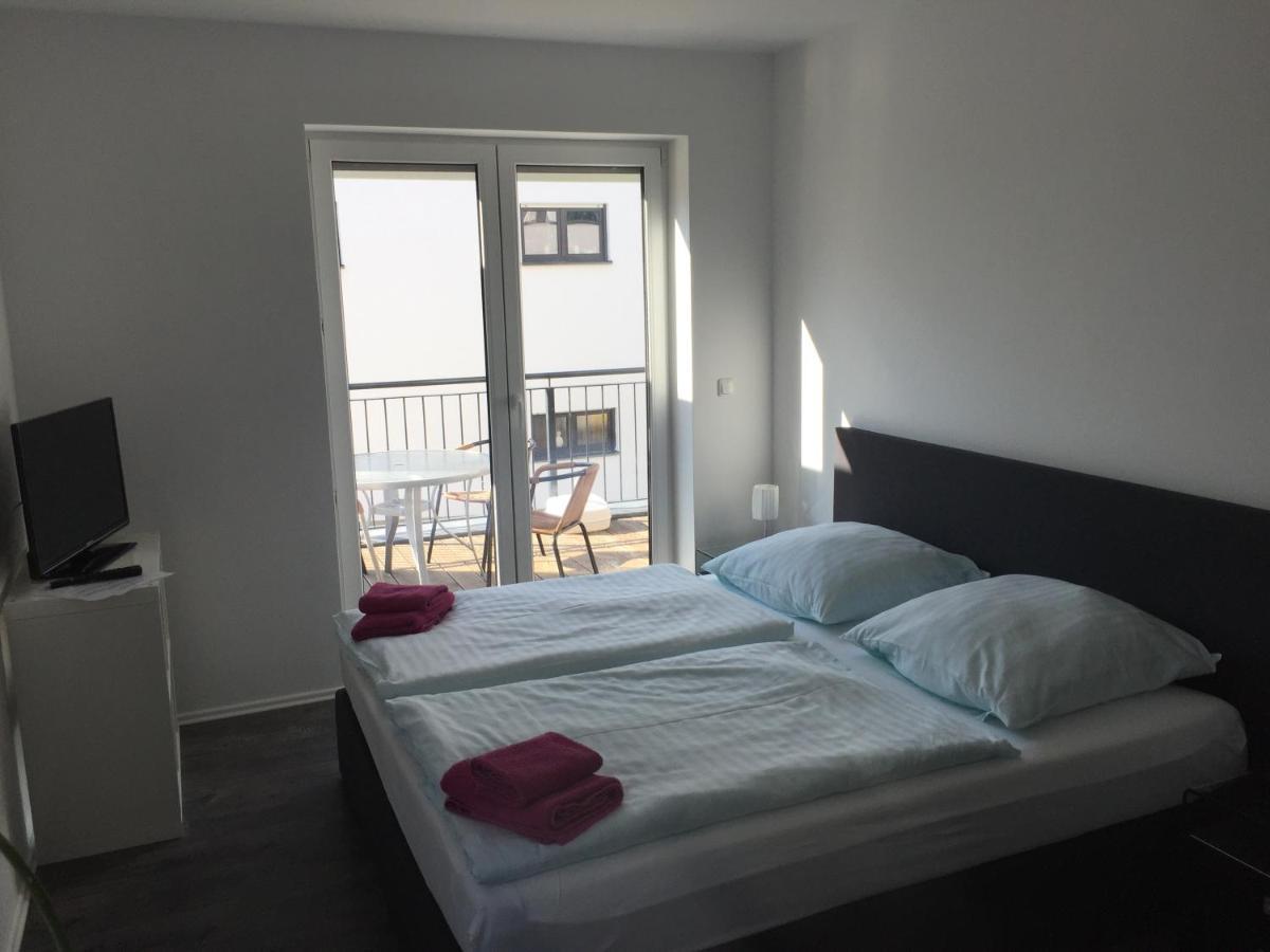 Appartements Am Hafen Zwenkau Bagian luar foto